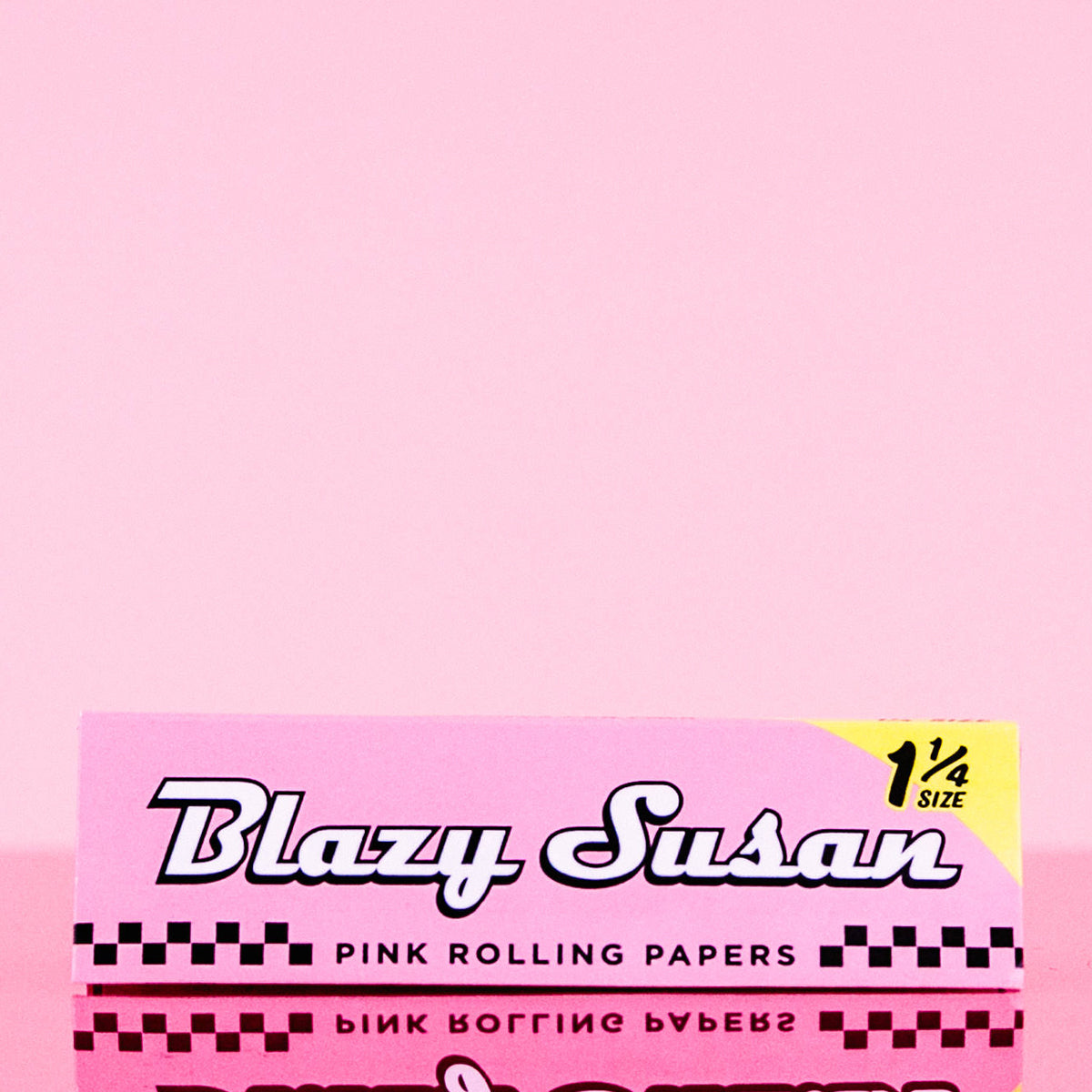 Blazy Susan Pink Rolling Papers 1 1/4 - 50 Pack